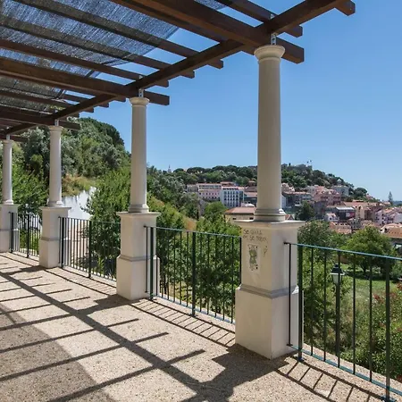 Apartment La La Lisbon