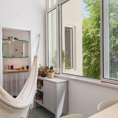 Apartment La La Lisbon