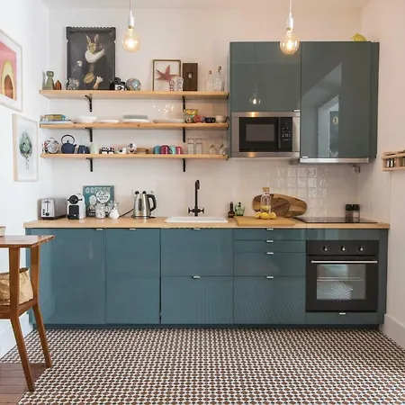 Apartment La La